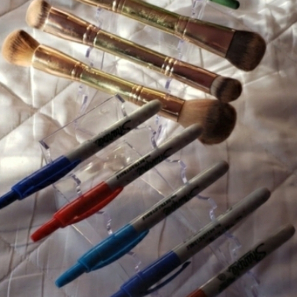acrylic stand for makeup brushes or pens, markers ect. - Picture 10 of 10